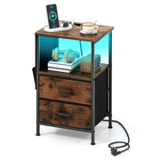 Ensemble de tables d'appoint Coast 2 pièces - avec station de recharge et éclairage LED - 2 tiroirs en tissu et 6 compartiments latéraux - marron rustique