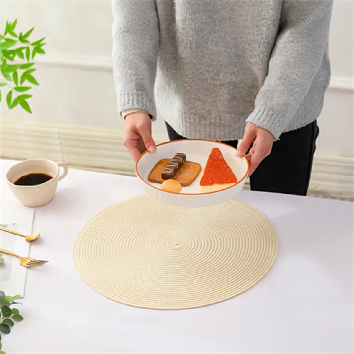 Sets de table ronds tressés - Lot de 6 - Lavables - Ø 38,1 cm - Beige