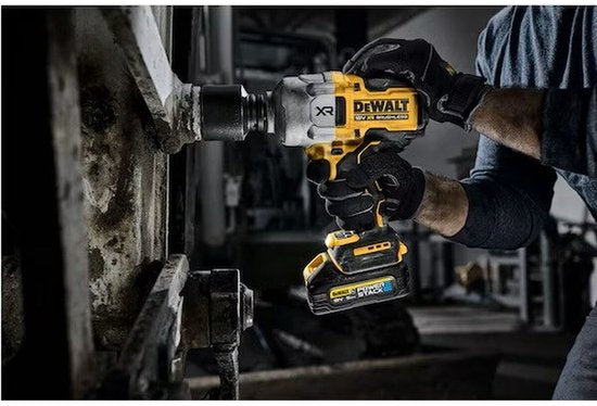 Visseuse à chocs sans fil DeWALT DCF964NT, 1 898 Nm, bague de friction 3/4, 18 V XR Basic Body, disponible chez TSTAK