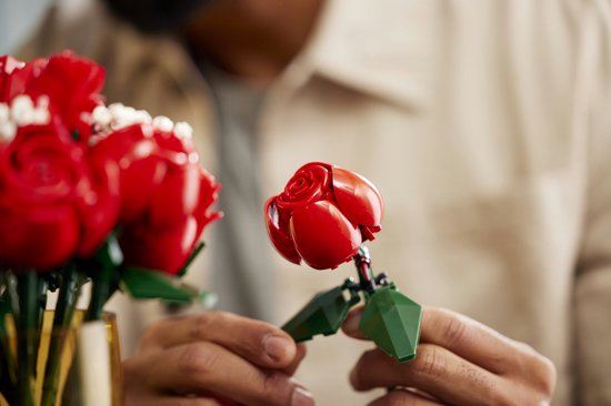 LEGO Botanicals : Bouquet de roses - Kit de construction décoratif de la collection Botanical 10328