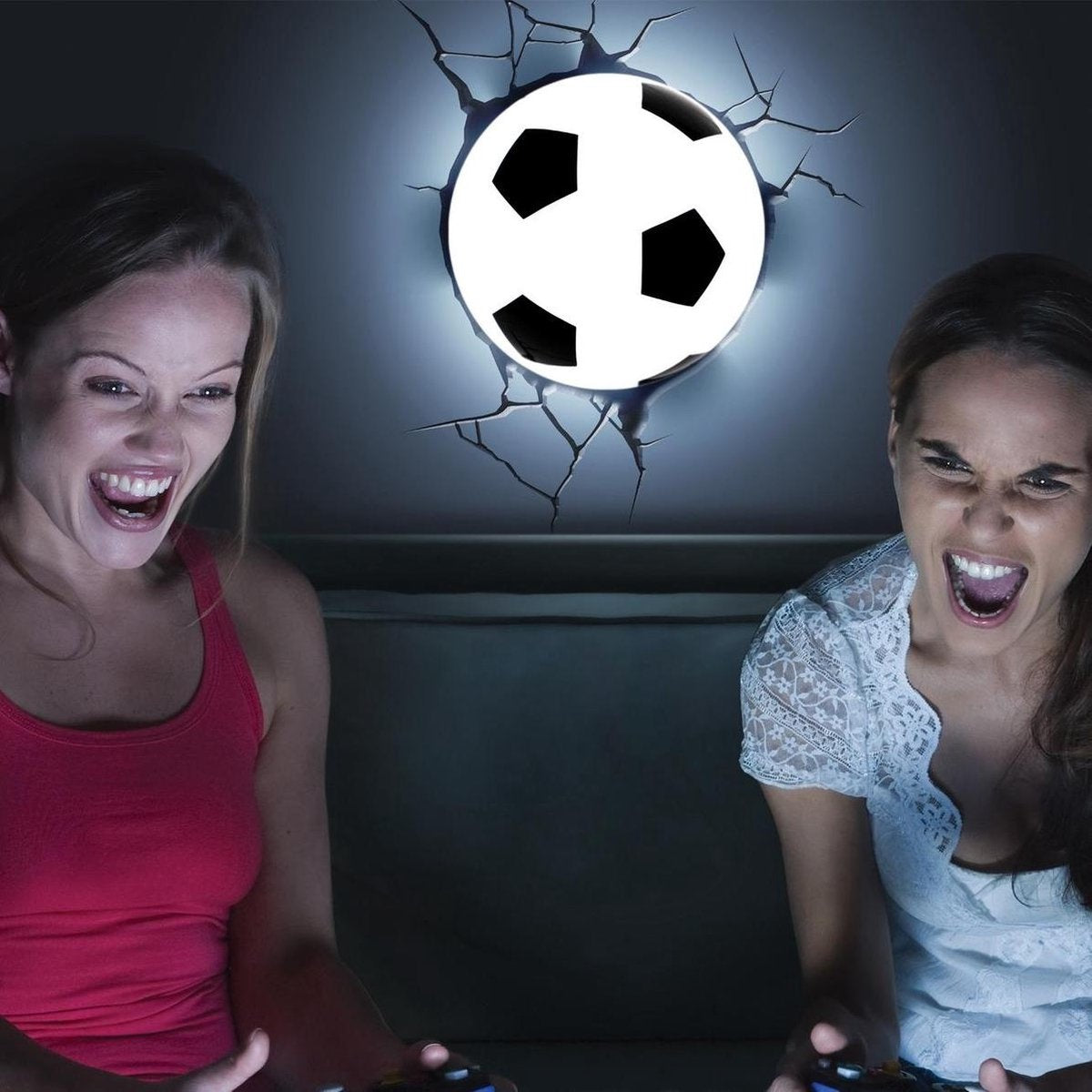 Gadgy Football Veilleuse Enfants - Veilleuse murale Chambre d'enfant avec autocollant mural - Fonction minuterie - Lampe murale LED alimentée par piles