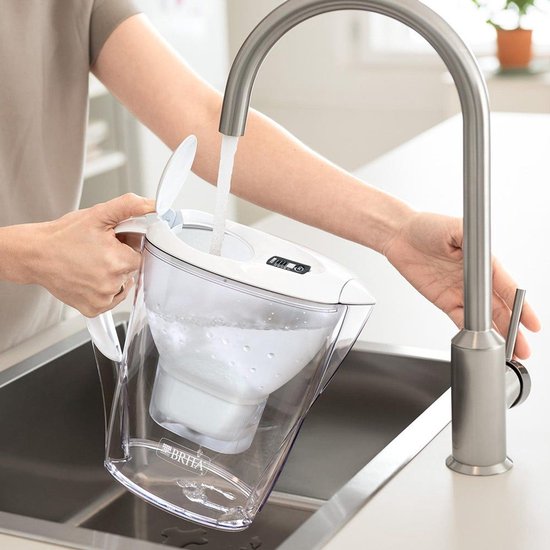BRITA - Carafe filtrante - Marella Cool - 2,4 L - Blanche - avec 6 cartouches filtrantes MAXTRA PRO ALL-IN-1 - Lot économique