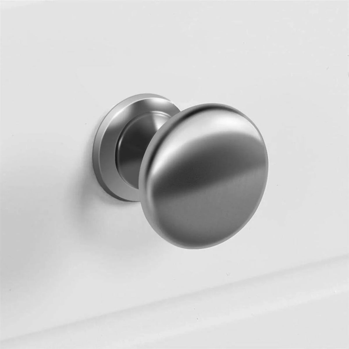 Yaheetech Table de chevet avec 3 tiroirs - équipée de poignées en aluminium, d'une surface laquée résistante à l'humidité et de guides de tiroirs de haute qualité - pour la chambre à coucher et le salon - MDF E1 blanc - 40 x 40 x 60 cm