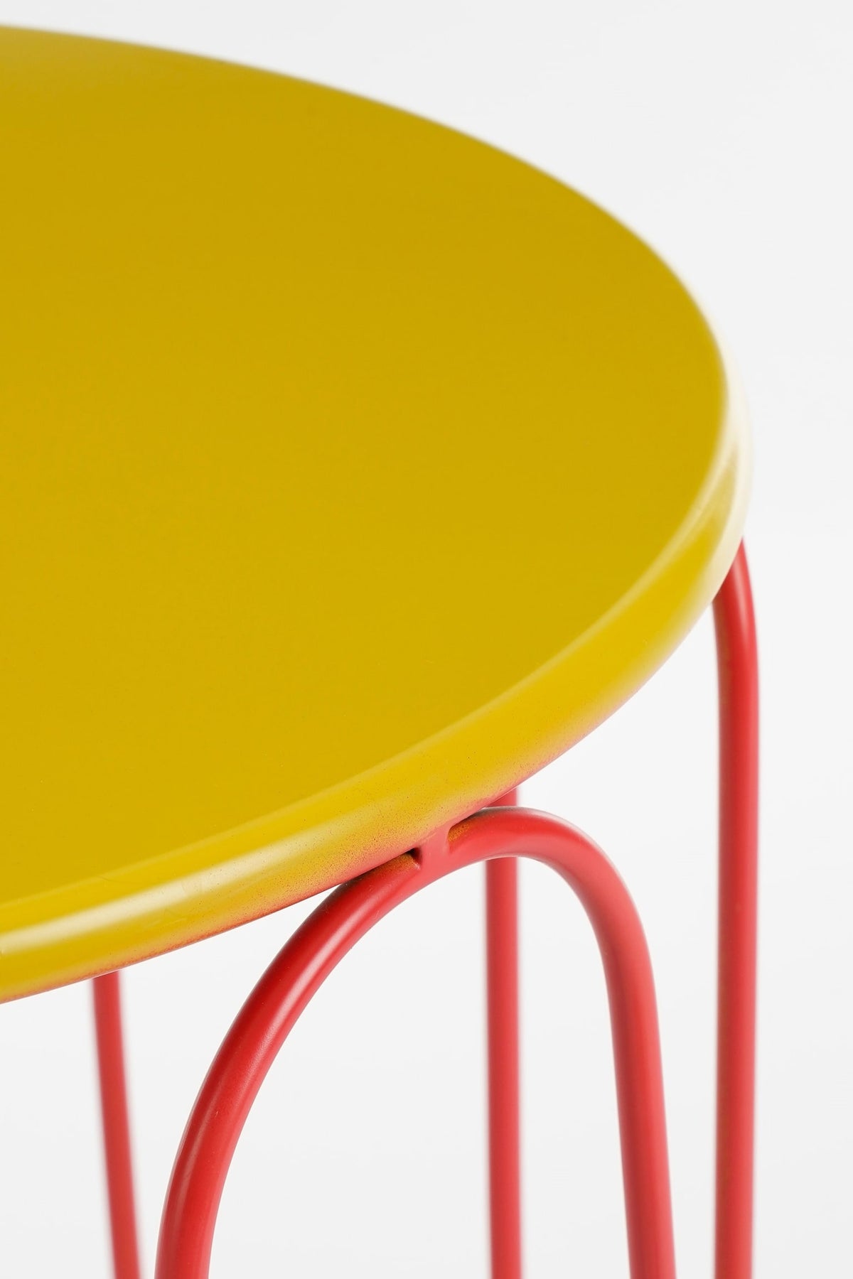 Table d'appoint Sunkissed de Mica Decorations, 32 x Ø 38 cm - jaune