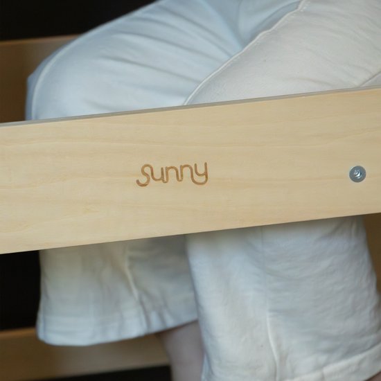 Tour d'apprentissage 2-en-1 Sunny Mae – Tour d'apprentissage et meuble de jeu en bois pour enfants – Transformable en petite table avec chaise – Avec tableau à craie – Accessoire de cuisine inspiré de la méthode Montessori – Jouet sûr et éducatif
