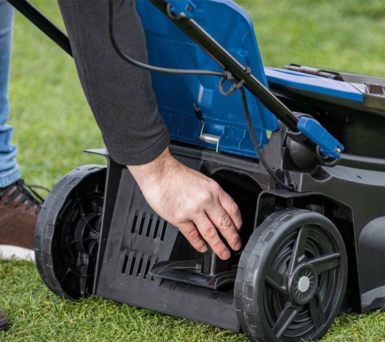 Tondeuse à gazon sans fil Scheppach BC-MP380-X - 2x20 V - Fonction mulching - Largeur de coupe de 38 cm - 6 hauteurs de coupe réglables : 27-75 mm - Pour les jardins jusqu'à 500 m² - Bac de ramassage de 45 L -