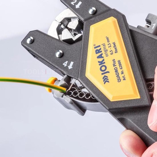 Kit pince - Jokari 62000 -  À sertir 4 en 1 avec mallette + embouts 0,5 à 2,5 mm²