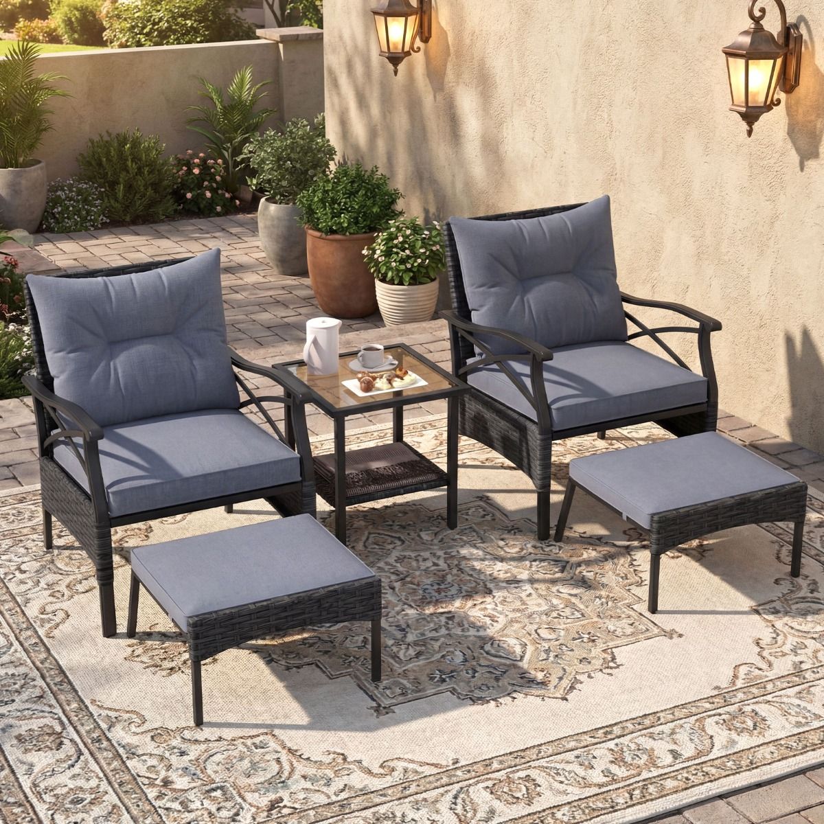 Ensemble de mobilier de jardin Coast 5 pièces - chaises en rotin avec repose-pieds - coussins et table basse - marron mélangé