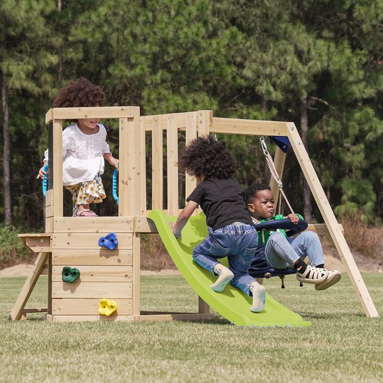 Structure de jeux AXI Timo Mini avec balançoire pour bébés, mur d'escalade et tableau noir – Toboggan rouge – Bois certifié FSC – Petite structure de jeux pour le jardin / l'extérieur