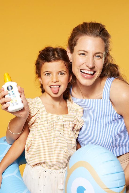 NIVEA SUN Babies & Kids Sensitive UV Sun Protection Spray - Bébé et enfant - SPF 50 - Spray solaire - Protection solaire - 200ml