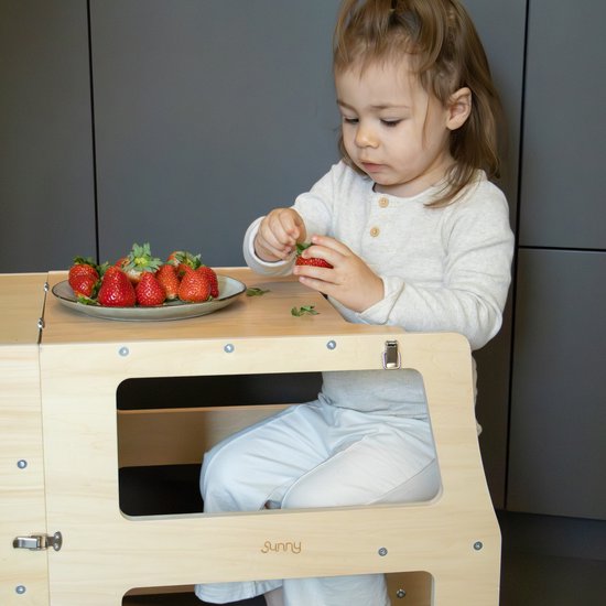 Tour d'apprentissage 2-en-1 Sunny Mae – Tour d'apprentissage et meuble de jeu en bois pour enfants – Transformable en petite table avec chaise – Avec tableau à craie – Accessoire de cuisine inspiré de la méthode Montessori – Jouet sûr et éducatif