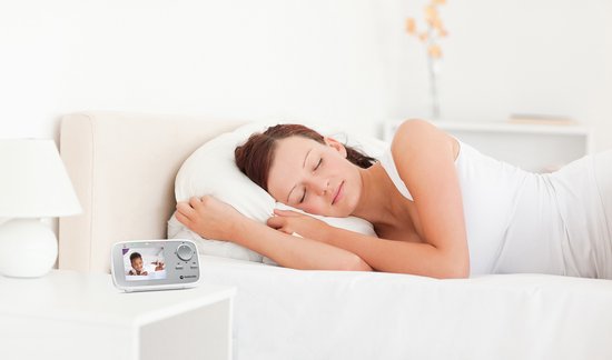 Babyphone Motorola Nursery avec caméra - Baby Monitor VM482 - Caméra pour bébé avec écran couleur de 2,4 pouces, communication bidirectionnelle, capteur de température et vision nocturne infrarouge - Portée de 300 m