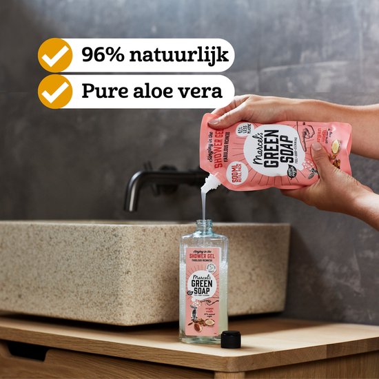 Recharge de gel douche Marcel's Green Soap - Vanille et fleur de cerisier - 500 ml