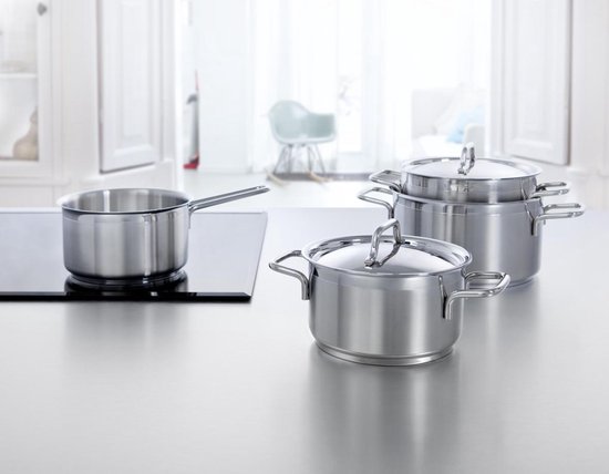 Marmite à soupe à induction BK Gastronome en acier inoxydable 24 cm - 6 L - Casserole à induction - Résistante au four jusqu'à 230 °C - Lavable au lave-vaisselle - Avec couvercle en acier inoxydable - Graduation - Sans revêtement antiadhésif