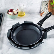 Ensemble de poêles BK Vivid, 2 pièces - 24/28 cm - Revêtement antiadhésif sans PFAS – Poêle compatible induction – Poêle en céramique - Résistante au four jusqu'à 160 °C – Poignées froides - Noir