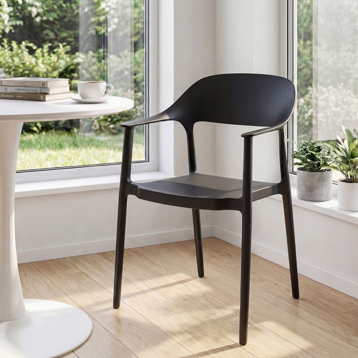 Chaise de salle à manger Coast - empilable - en plastique résistant aux intempéries - avec accoudoirs et dossier - noir/blanc