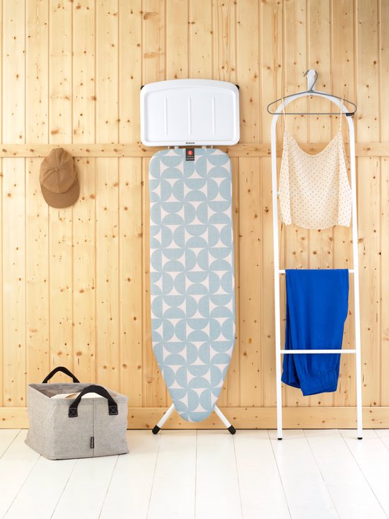 Table à repasser Brabantia Perfect Flow B - avec support pour générateur de vapeur - 124 x 38 cm - Fresh Breeze