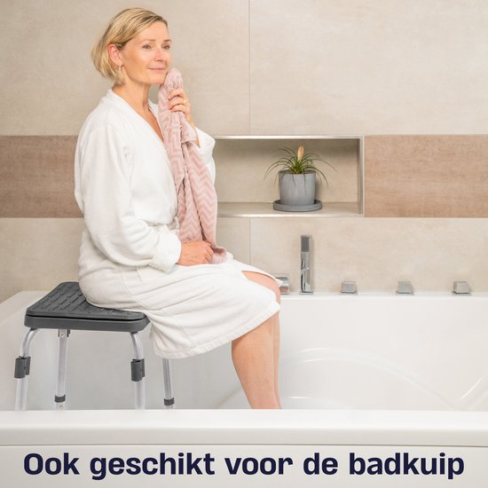 Sanicraft® Chaise de douche - Tabouret de douche avec accoudoir et support de pommeau de douche - chaise et tabouret en 1 - hauteur réglable - pieds antidérapants - argenté