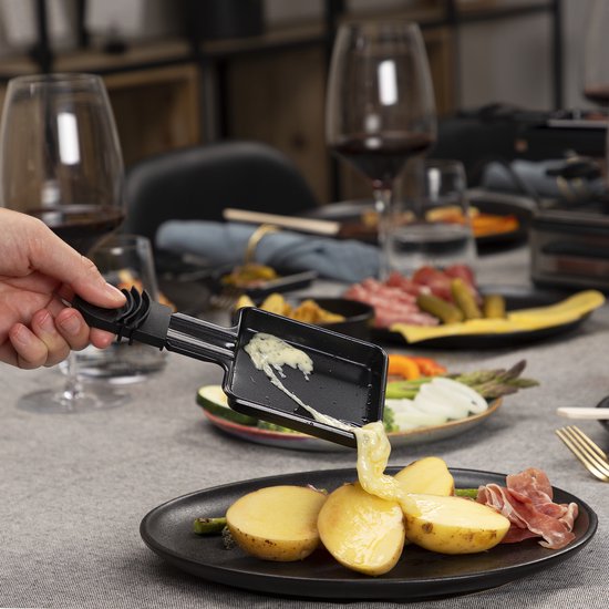Ensemble Princess Gourmet 162645 - Raclette pour 8 personnes - Thermostat réglable - 1 400 W - Cordon d'alimentation de 2 mètres - Plaque de cuisson réversible - 8 poêlons - Acier inoxydable