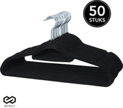 Infinity Goods 50 Kledinghangers Fluweel - Kleerhanger met Anti-Slip - Broekhanger - Metalen Haak - Volwassenen - 50 Stuks - Zwart