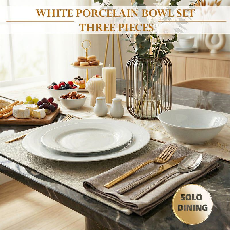 Service de table rond : élégantes assiettes et bols en céramique blanche