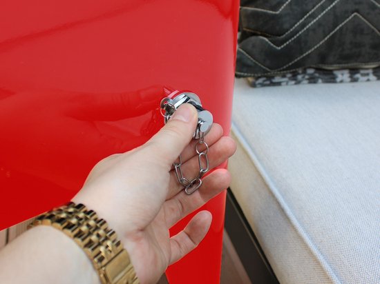 AXI Retro Cooler Rouge - Glacière à roulettes - Capacité de 76 L - Glacière avec robinet de vidange