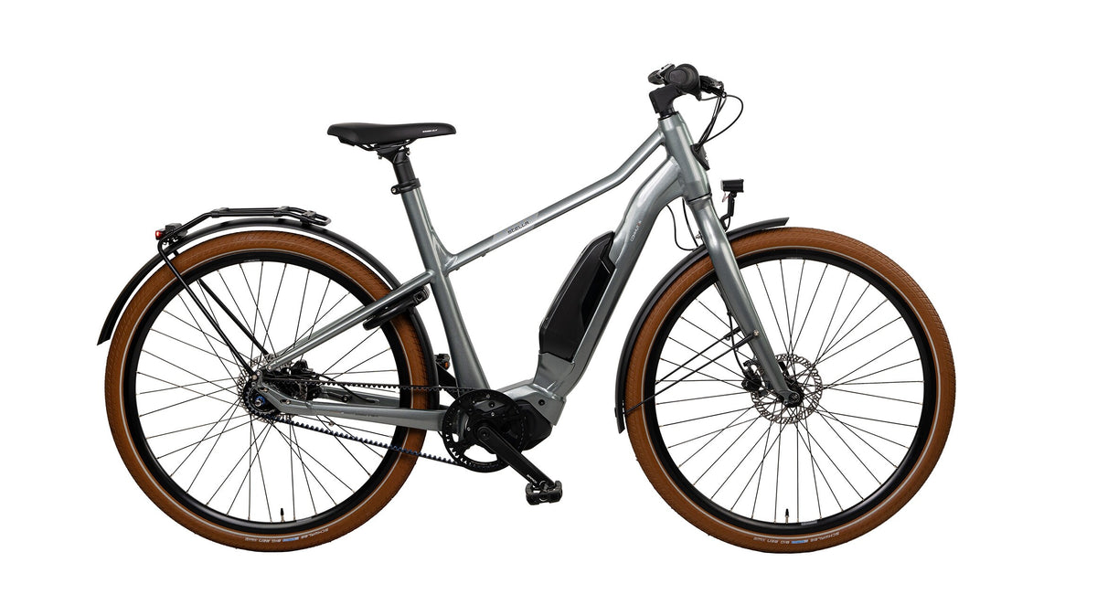 Vélo électrique Stella Commuter Superior MDS SI – Noir avec pneus marron, moteur central Shimano Steps 5000 et autonomie allant jusqu'à 160 km