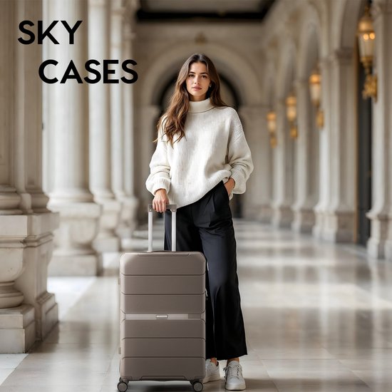 SKYCASES - Urban Adventurer Medium Travel Suitcase - 44x27x66 cm - 78 l Capacity - With Number Lock & Spinner Wheels - Ideal for Trips of 7-10 Days - Polypropylene & Champagne