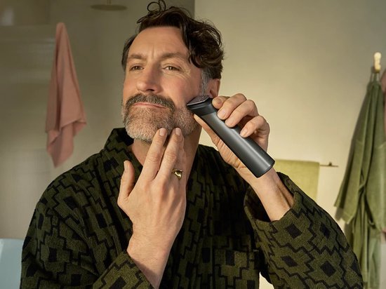 Philips Multigroom Série 7000 – Tondeuse à barbe et corps – 17-en-1 – Technologie BeardSense – Précision de 0,2 mm