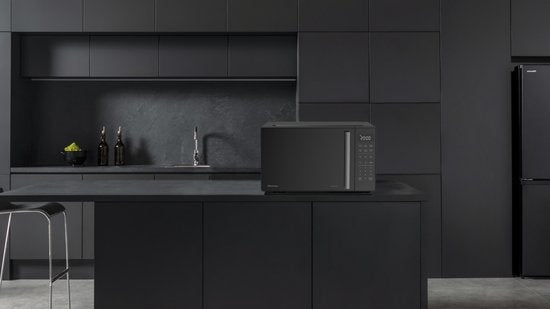 Hisense H23MOBS4HI Noir Four à micro-ondes Solo Comptoir 23 l 900 W