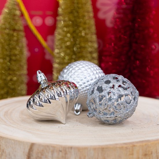Giftsome Set de boules de Noël argentées - 60 boules de Noël en plastique - avec pic argenté - Décoration de Noël - Ø6/7 cm