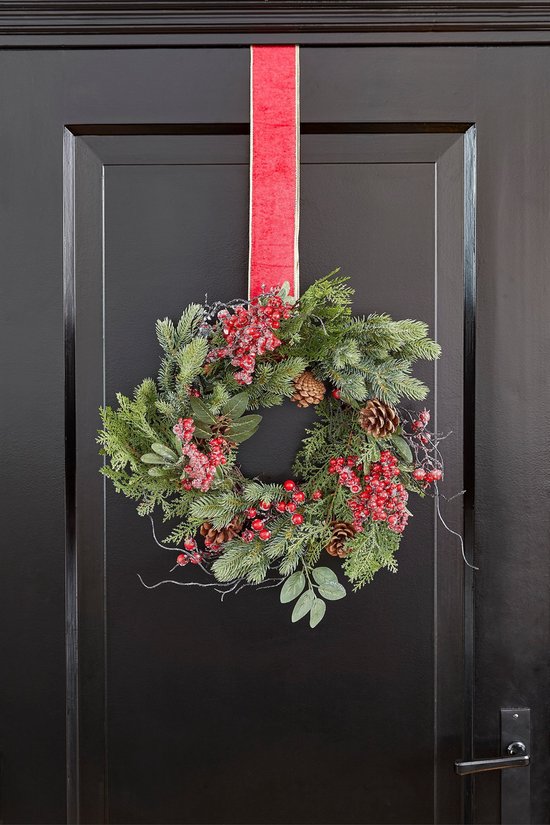 Mica Decorations Couronne de Noël Randell - Décoration de Noël à effet enneigé - Couronne de porte facile à accrocher - Décoration avec des baies et des pommes de pin - Ø 50 cm - Rouge