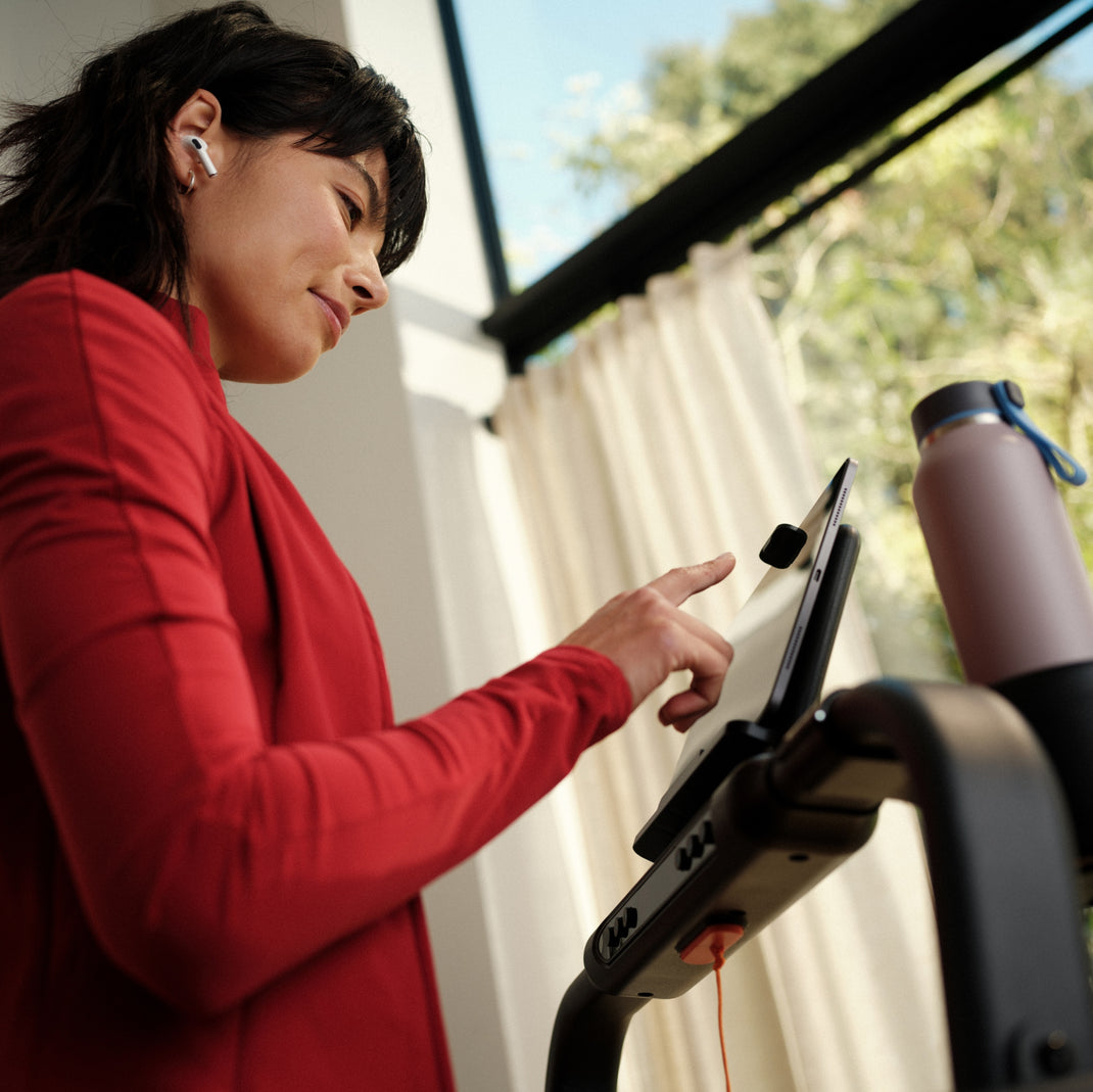 Support pour tablette et smartphone Moov - Inclinable - Pour les tapis de course Walk et Run