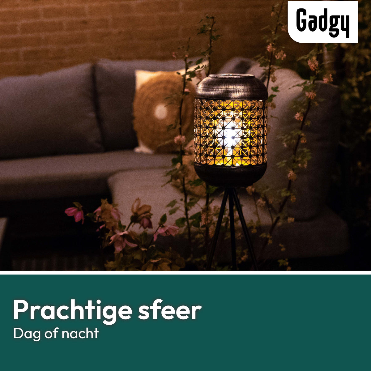 Gadgy Solar Tuinverlichting Staande Lamp Terras - Buitenlamp Zonne Energie Balkon & Tuin - Driepoot Tuinlamp Led Buiten - Tuinverlichting op Zonneenergie - Lantaarn voor Buiten Verlichting - Tuinlampen - Zilver / Zwart / Goud
