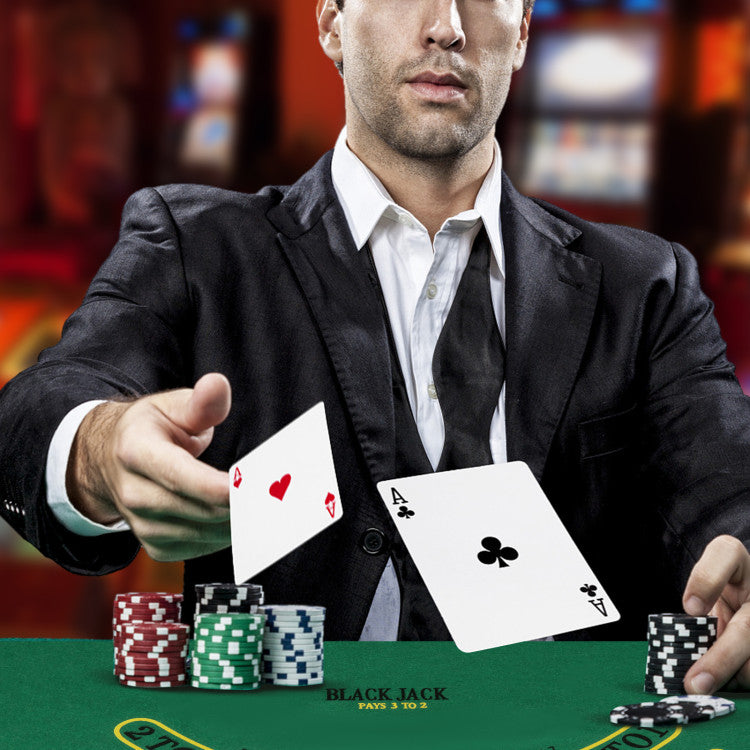 Jeu de poker Coast - 300 jetons - avec mallette portable noire