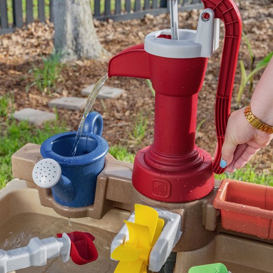 Table à eau Step2 Pump & Splash Discovery – Avec pompe à eau et 8 accessoires – Table de jeux aquatiques pour tout-petits – Jouets d'extérieur à partir de 2 ans – Table d'activités aquatiques pour le jardin / l'extérieur