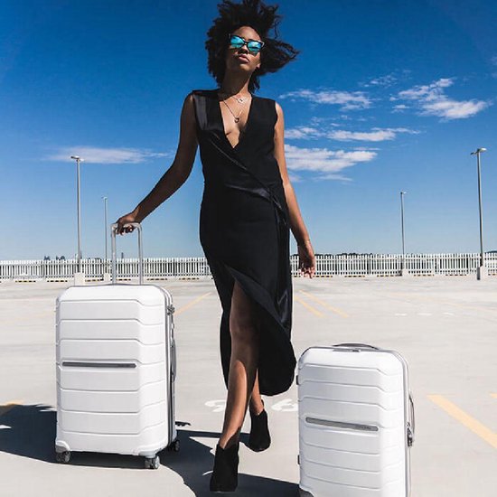 Samsonite Travel Suitcase - Flux Spinner 68/25 Expandable (Medium) Navy Blue