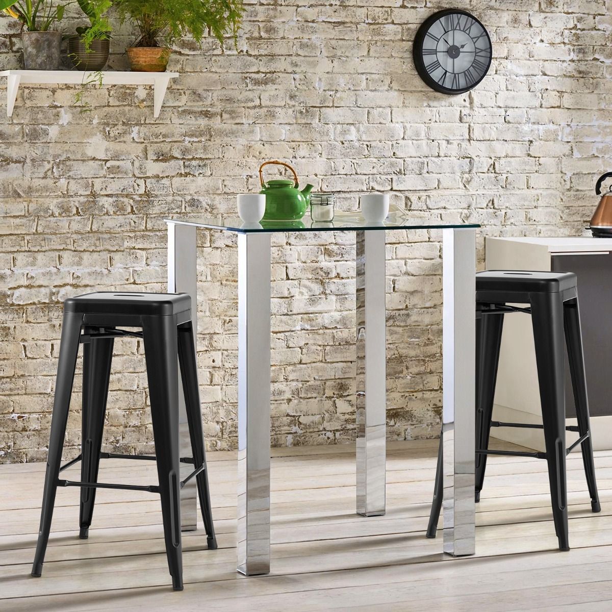 Ensemble de 4 tabourets de bar Coast - empilables - avec repose-pieds - noir - hauteur d'assise 76 cm