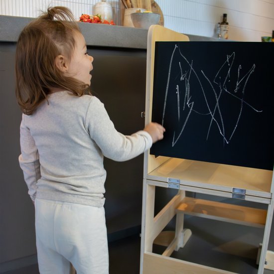 Tour d'apprentissage 2-en-1 Sunny Mae – Tour d'apprentissage et meuble de jeu en bois pour enfants – Transformable en petite table avec chaise – Avec tableau à craie – Accessoire de cuisine inspiré de la méthode Montessori – Jouet sûr et éducatif