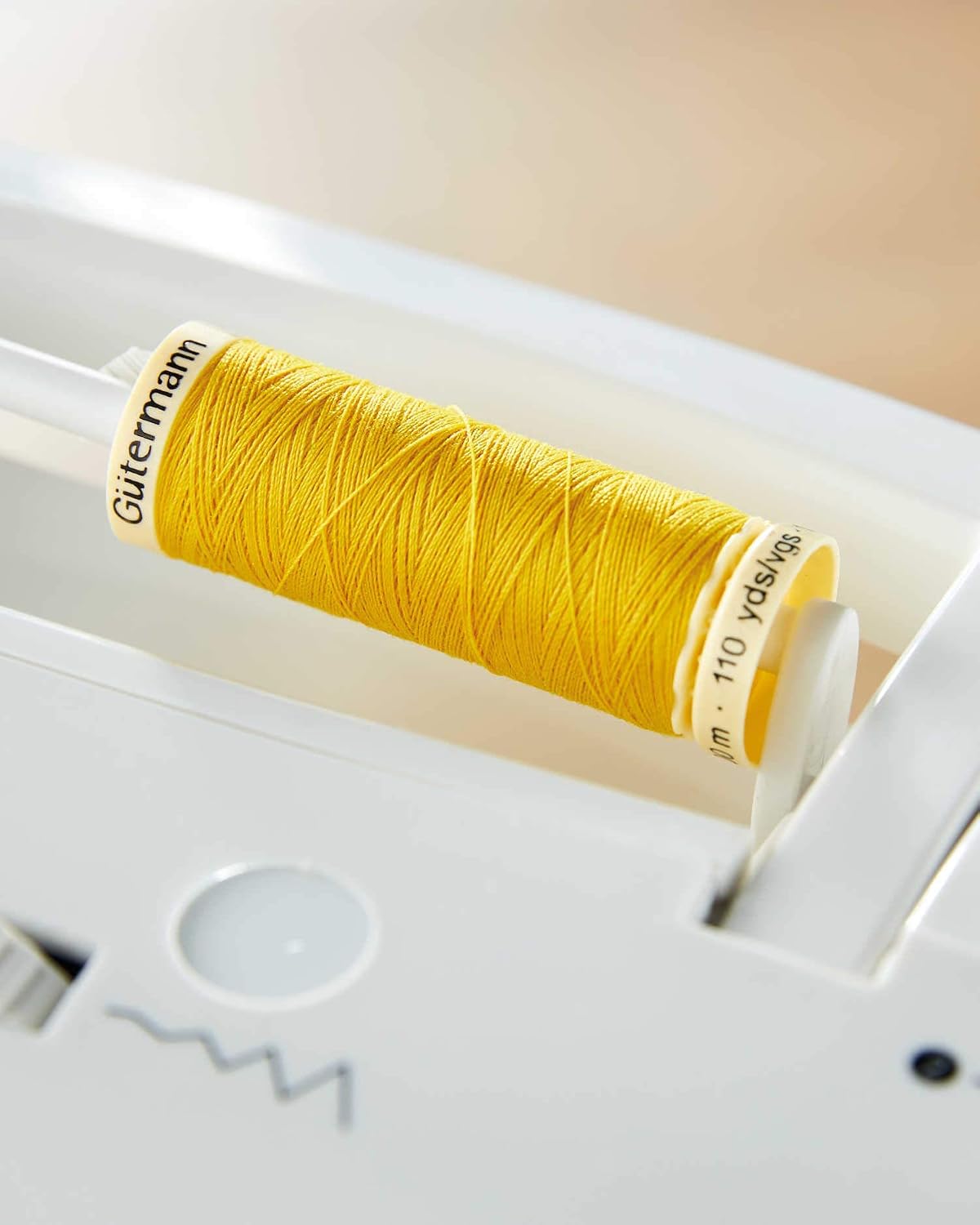 Machine à coudre Singer Tradition 2263 - 23 programmes de points - 44,8 x 22,4 x 36 cm - 85 W - Blanche